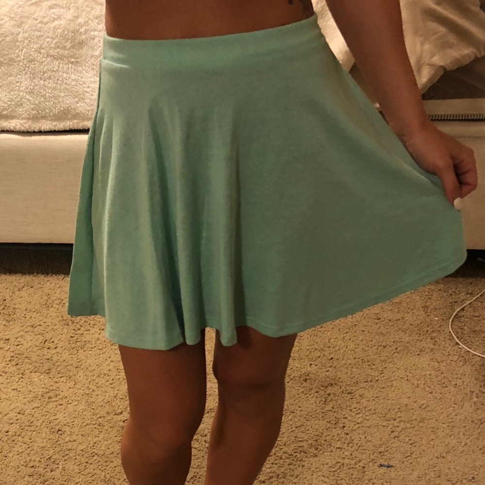 GREEN HIGH-WAISTED SKIRT